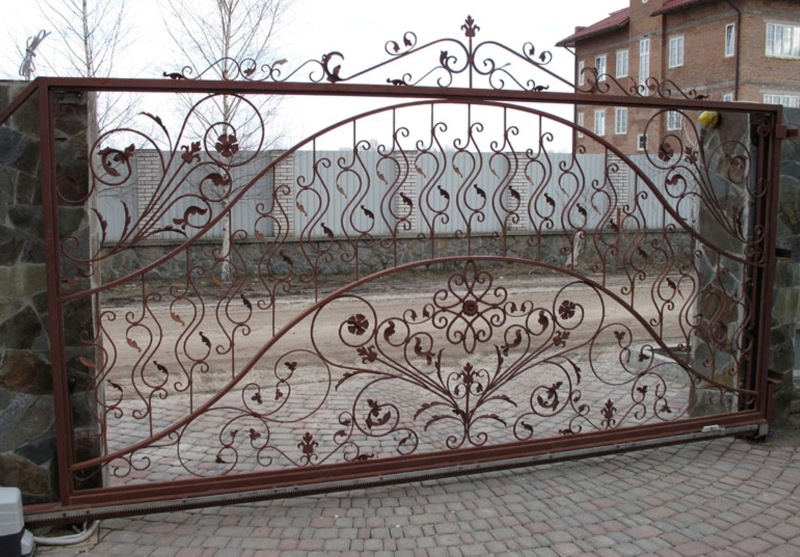 Кованые откатные ворота в красном цвете, прозрачные, Одесса, Белгород-Днестровский