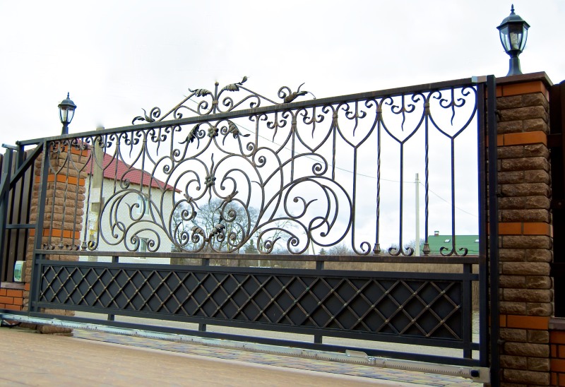 Кованые ворота откатные с автоматикой, простые, без обшития. Одесса, Белгород-Днестровский